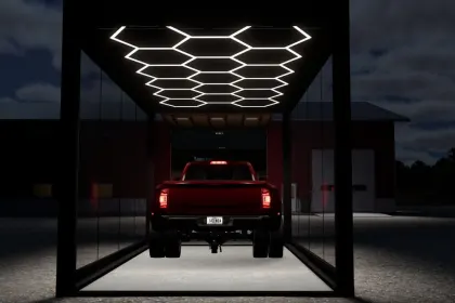 Modern Showroom Container — Stylish Garage-Showroom for Cars in Farming Simulator 25 — 4