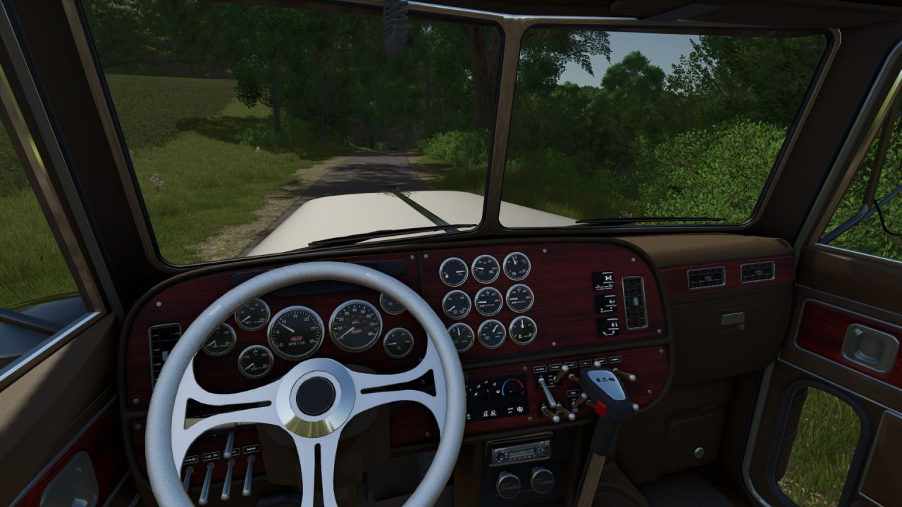 Legendary Truck 2005 Peterbilt 379 — Powerful Tractor 310–800 hp for FS25