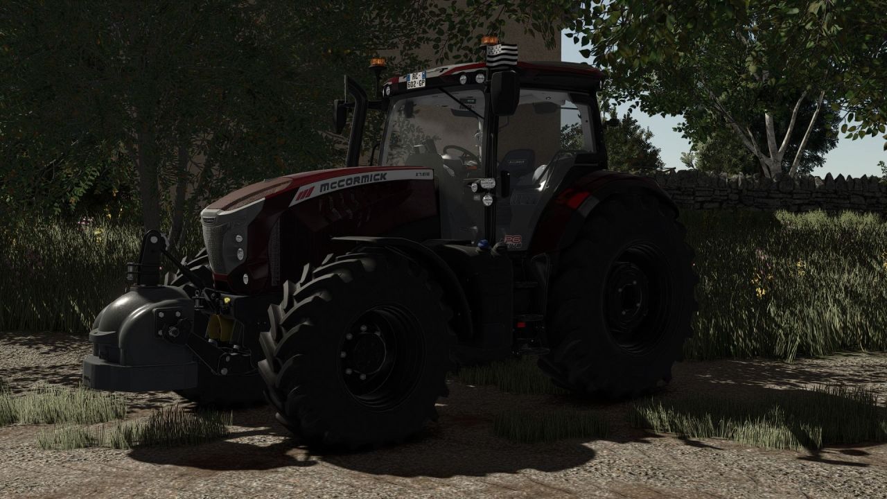 Stylish Tractor McCormick X7 BZH — Burgundy Beauty for Farming Simulator 25