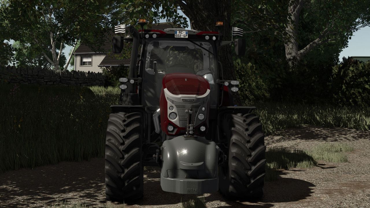 Stylish Tractor McCormick X7 BZH — Burgundy Beauty for Farming Simulator 25