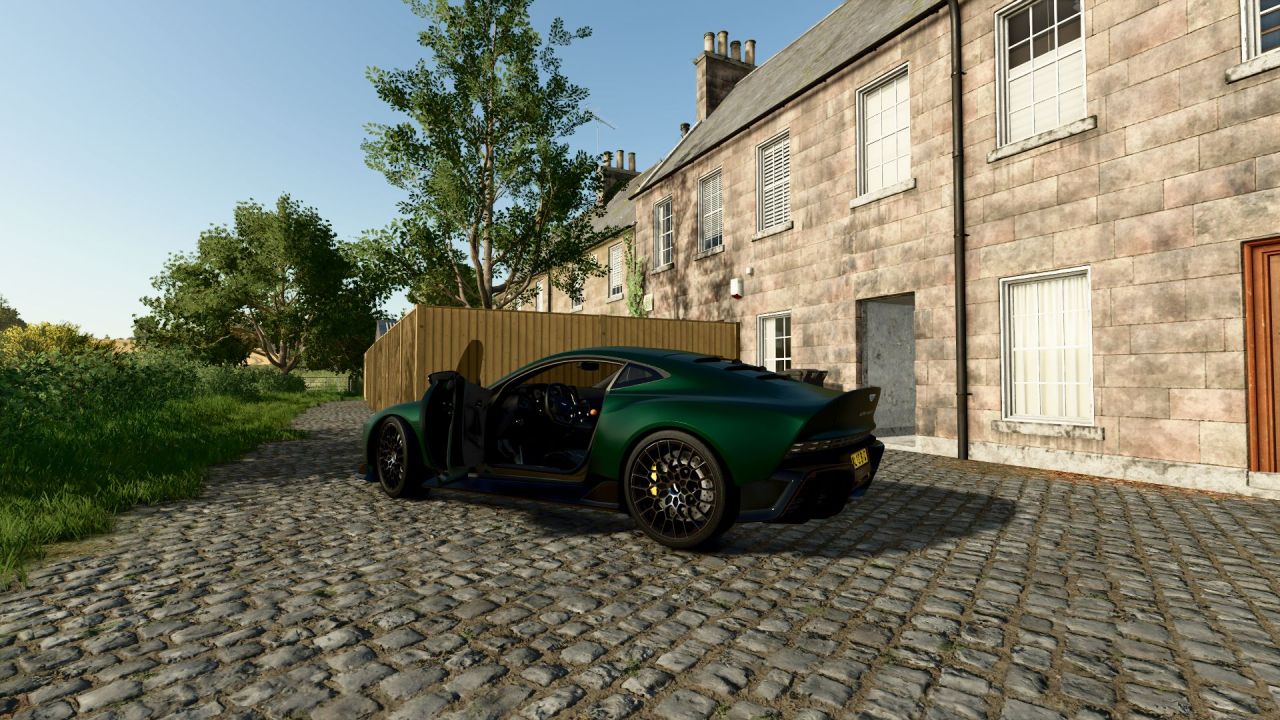 Автомобіль Aston Martin Valour 2024 для Farming Simulator 25