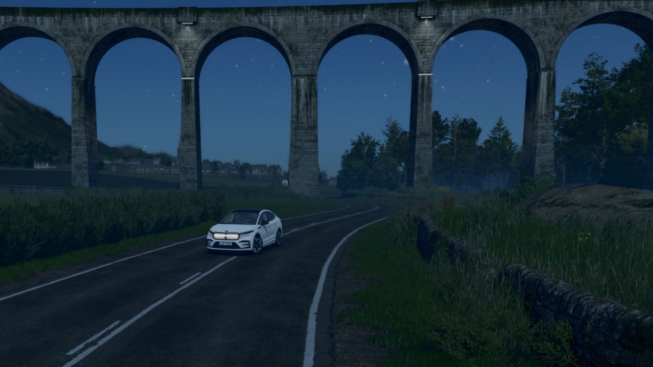 Stylowy Elektryczny SUV Skoda Enyaq Coupé — Realistyczny Samochód do Farming Simulator 25