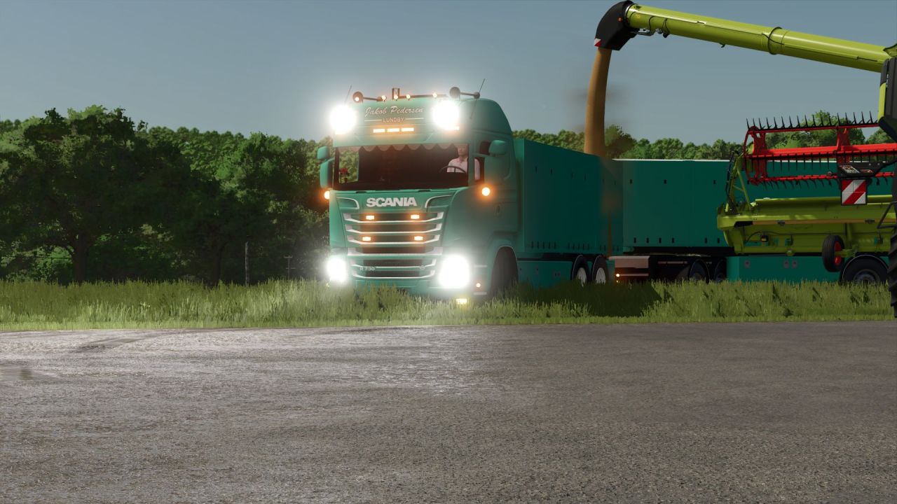 Potężna Ciężarówka Scania R730 Jakob z Nadwoziem 18 m do Transportu Ziarna w FS25