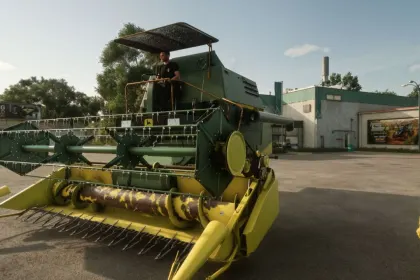 Комбайн John Deere 955 Rusty для Farming Simulator 25 — 5