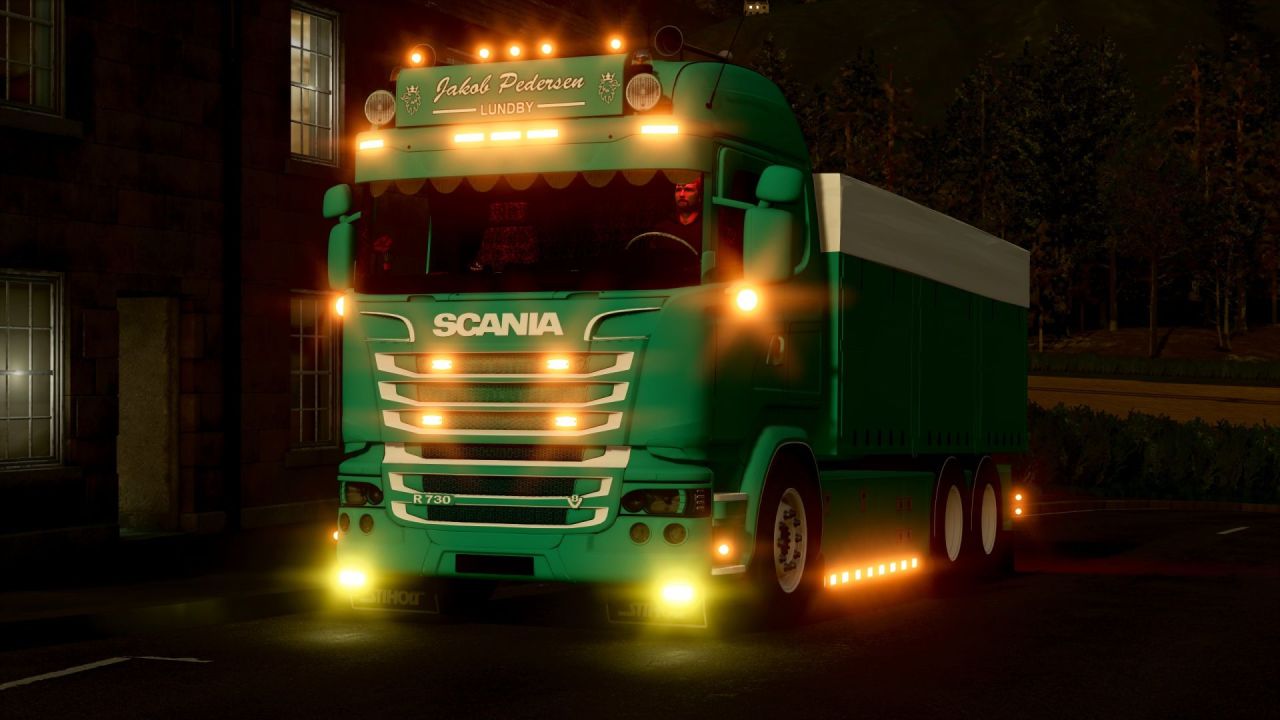 Потужна Вантажівка Scania R730 Jakob для Швидкого Перевезення Врожаю в FS25 - Скріншоти