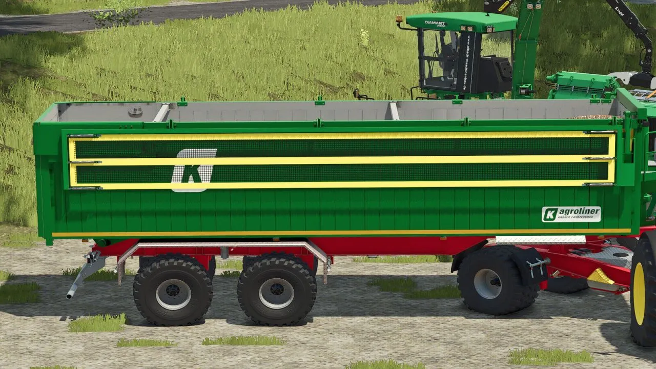 Effizienter Kröger TMR34 Anhänger mit 50000 l für den Transport von Schüttgütern in FS25