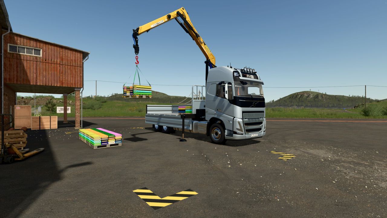 Потужна Вантажівка VOLVO FH16 Multicustom Truck з Краном для Лісу та Піддонів у FS25