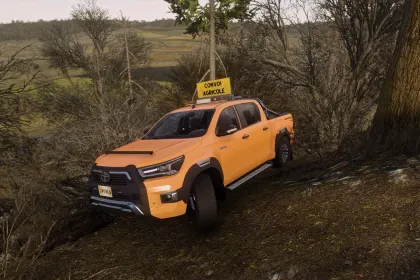 Efektywny Pickup Toyota Hilux Agricole do Pracy na Farmie w Farming Simulator 25 — 1