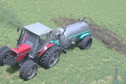 Cisterna per liquame Lavrih Alpstorm 5250 per Farming Simulator 22 — 4
