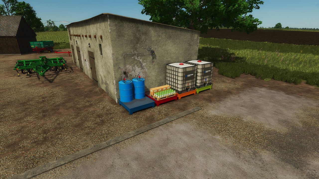 Efficient Fuel Tank With Grating (IBC) 1000 l for Small Farms - Screenshots