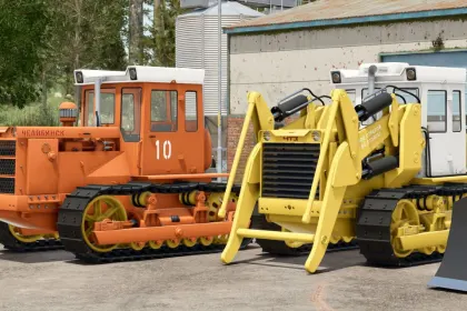 Легендарний Гусеничний Трактор-Бульдозер CHTZ T-130 для Farming Simulator 25 — 1