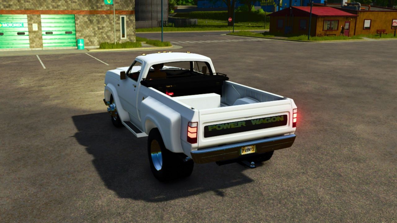 Легендарний 1977 Dodge W600 Power Wagon 4x4 — Потужна Фермерська Вантажівка для Важких Робіт