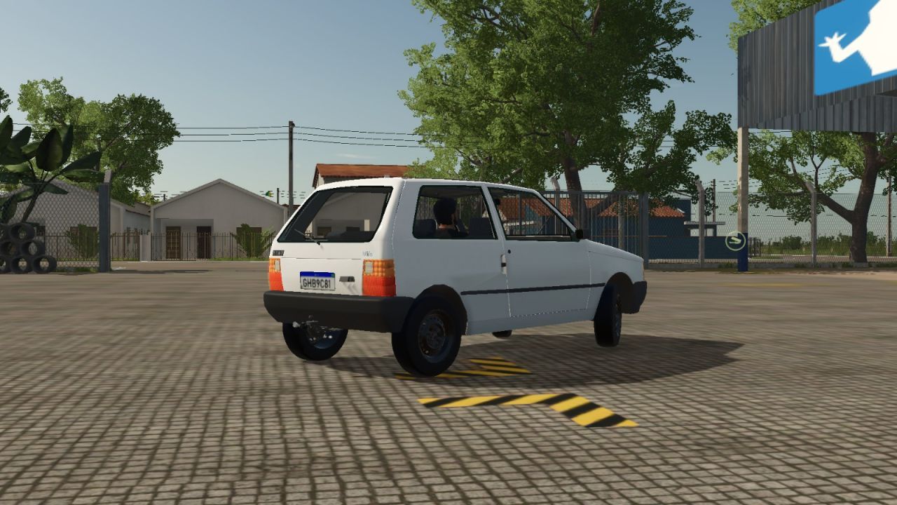 Ефективний Fiat Uno 1993 для Farming Simulator 25