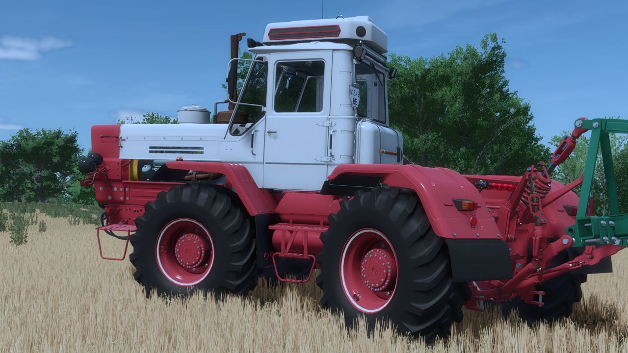 Ефективний Трактор T-150K (V6-V8) для Farming Simulator 25