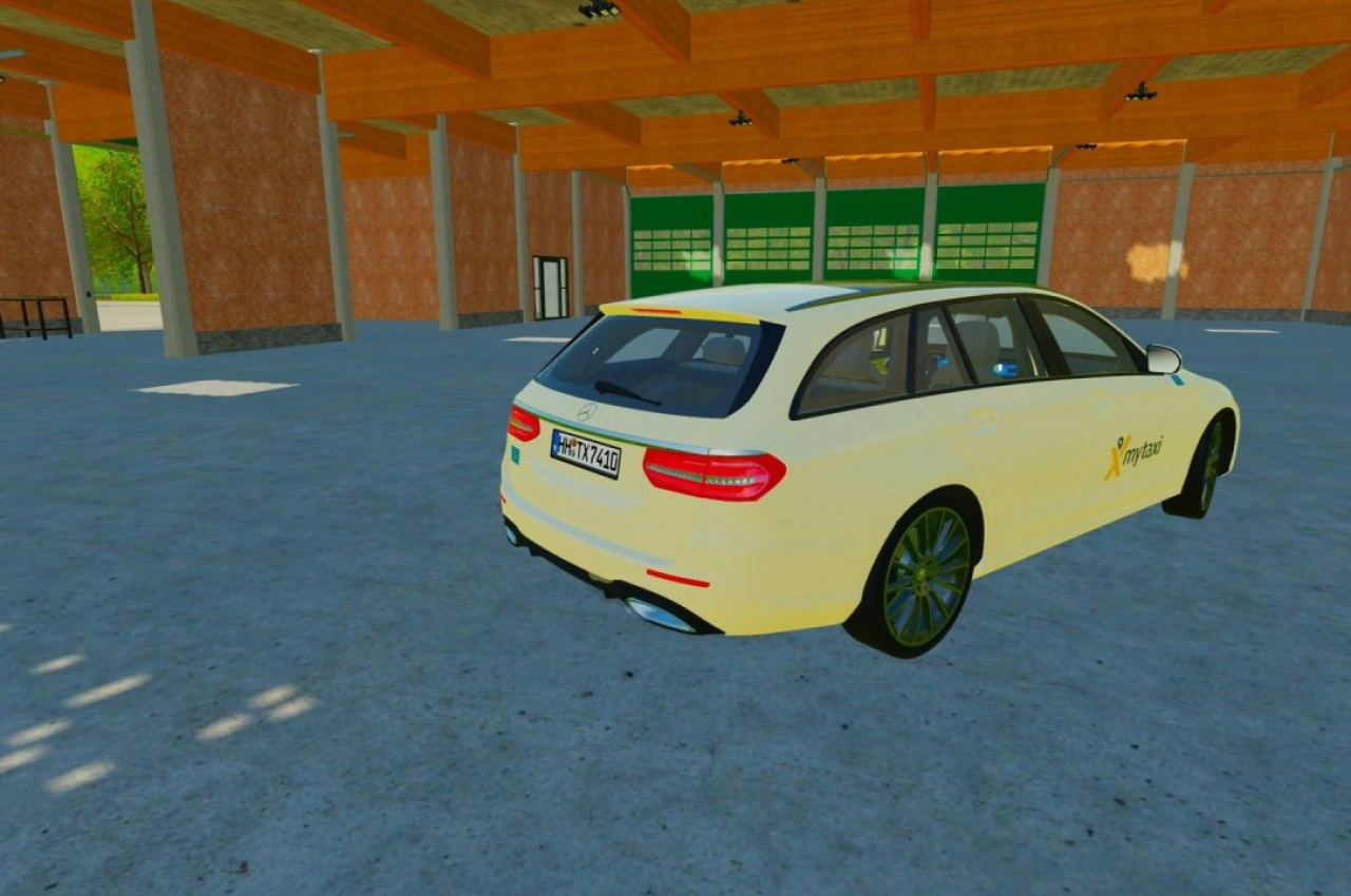 Скін Mercedes Benz E Class Таксі Гамбург для Farming Simulator 22