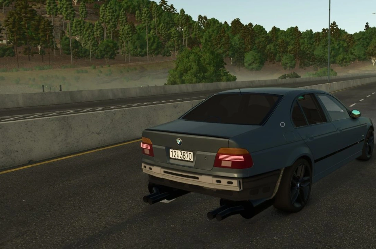 Автомобіль BMW E39 для Farming Simulator 25