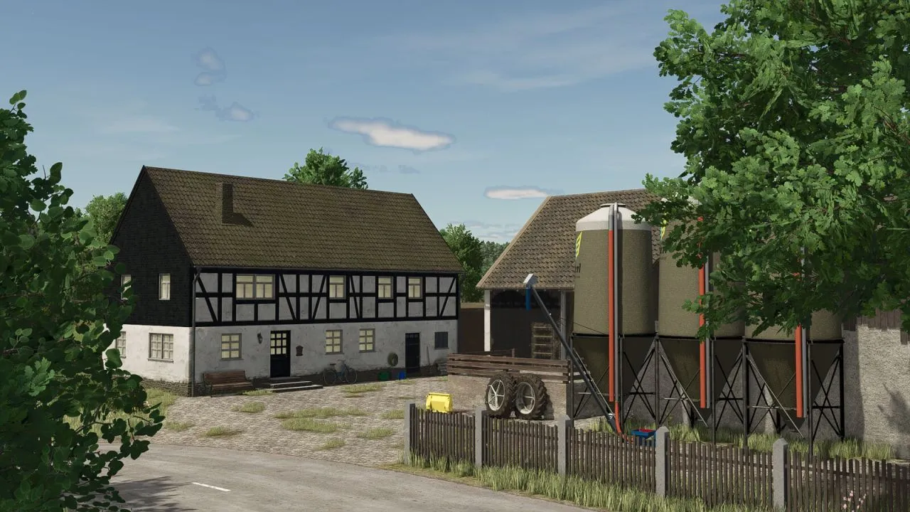 Автентичний Будинок Old Timberframe House (1890–1910) для Реалістичної Ферми у FS25