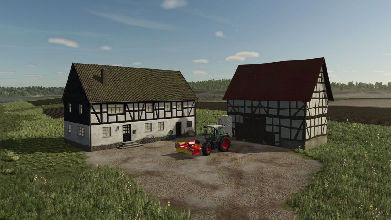 Автентичний Будинок Old Timberframe House (1890–1910) для Реалістичної Ферми у FS25