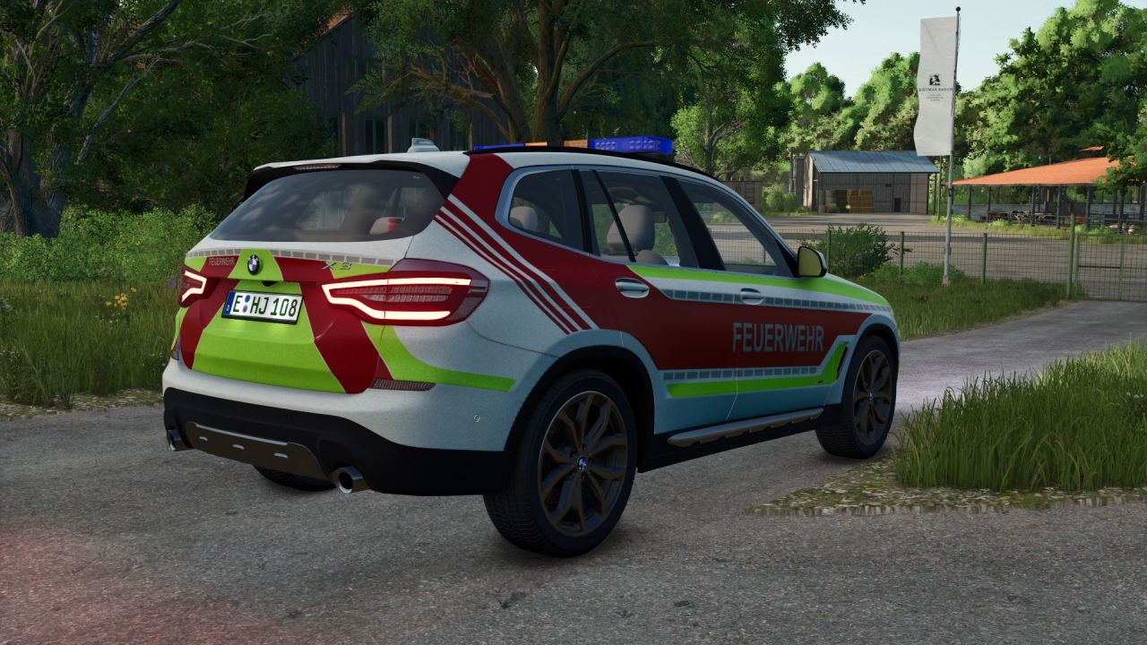 Автомобіль BMW X3 30D 2018 для Farming Simulator 25