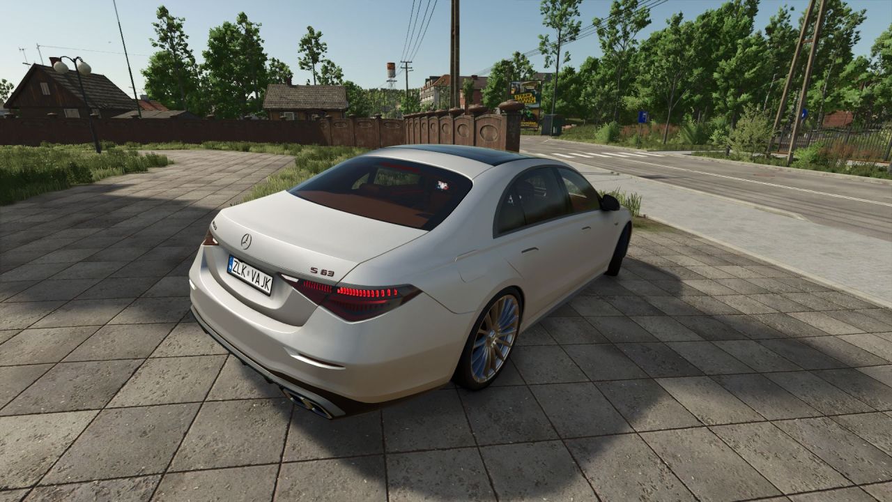 Автомобіль Mercedes Benz S63 AMG для Farming Simulator 25
