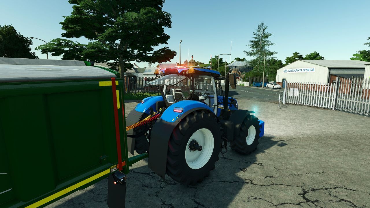 Powerful Tractor New Holland T7 LWB with Beacons and Air Horns for Farming Simulator 25