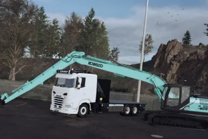 Bagger Kobelco SK210 für Farming Simulator 25