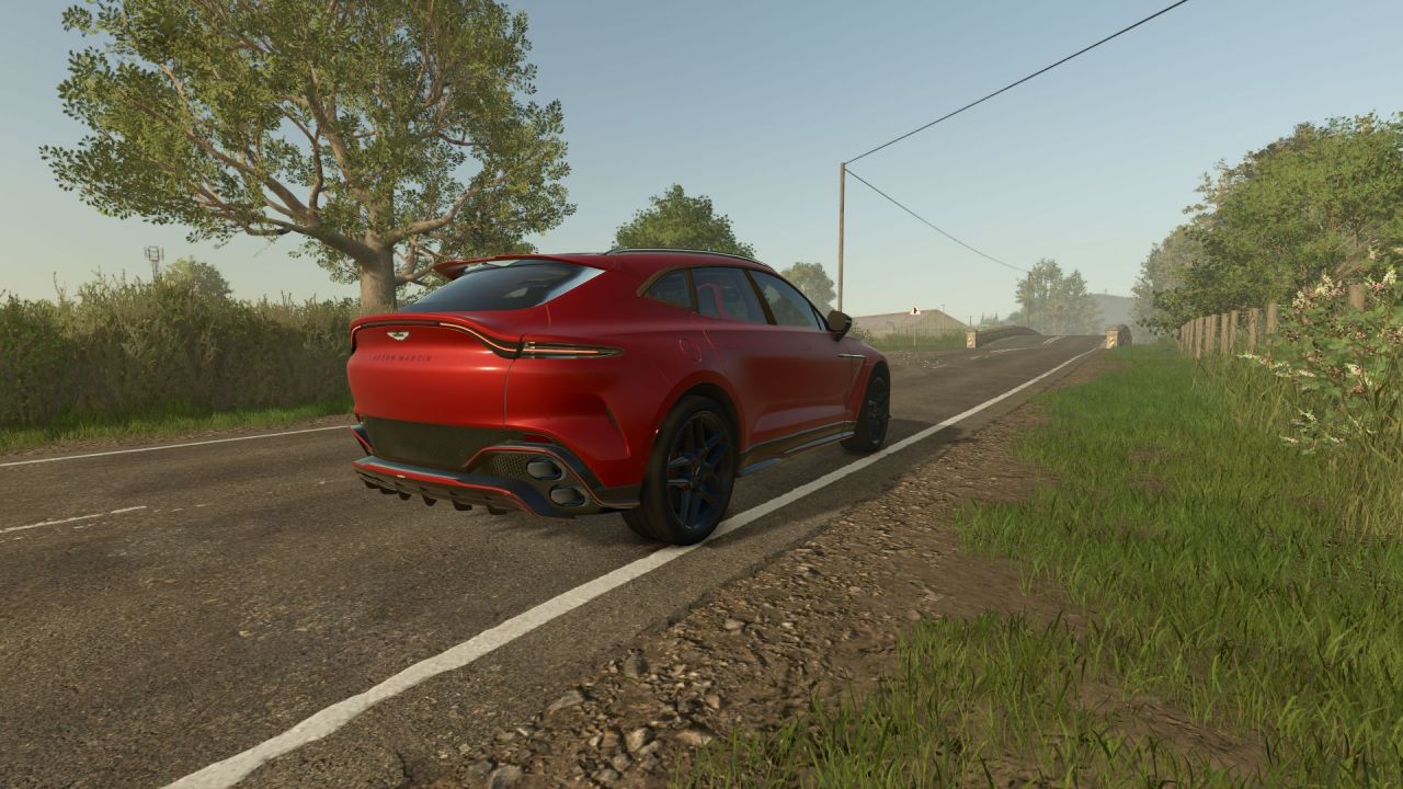 Автомобіль Aston Martin DBX S для Farming Simulator 25