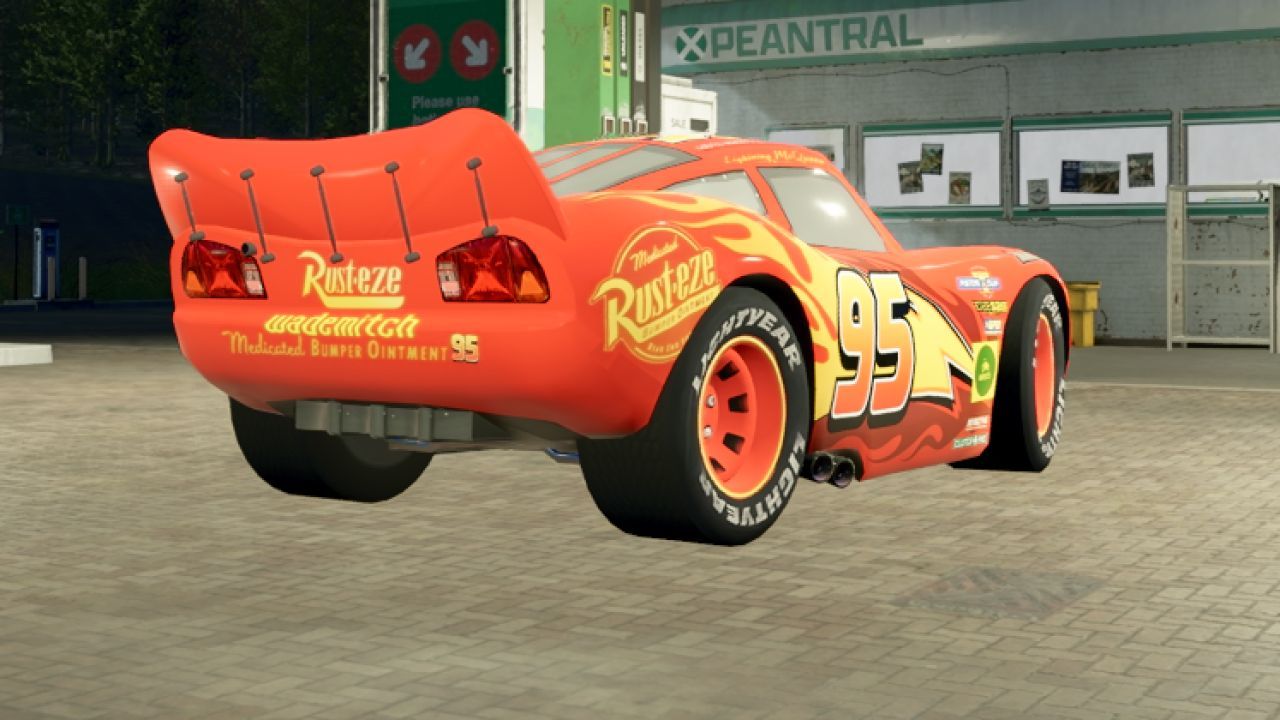 Автомобіль Lightning McQueen для Farming Simulator 25