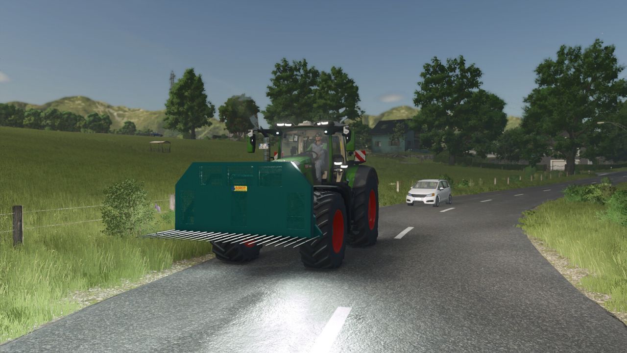 Effective Sirot Pushing Fork for Silage Compaction in FS25