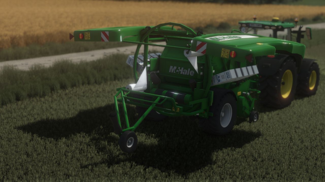 Прес-підбирач McHale Fusion 3 для Farming Simulator 25